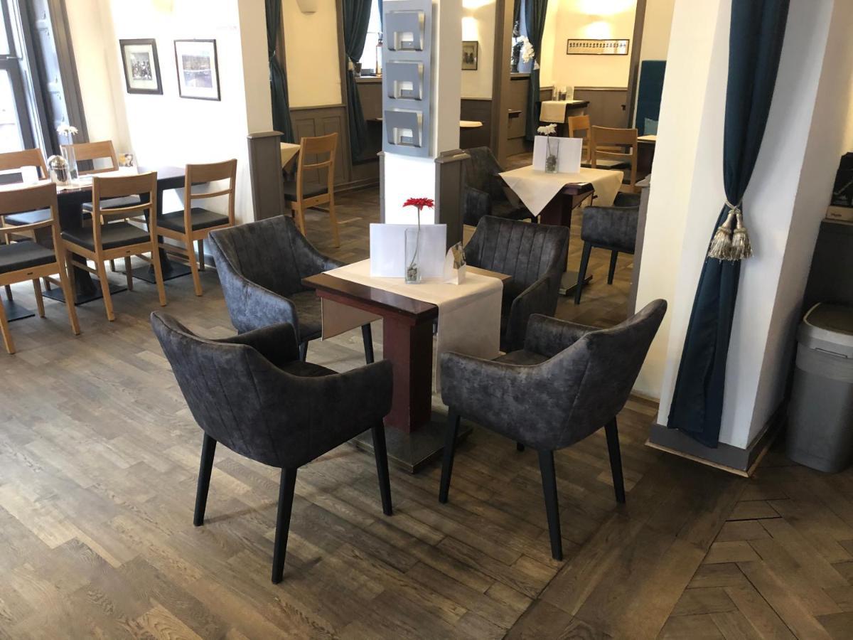 היידלברג Cafe & Hotel Knoesel מראה חיצוני תמונה
