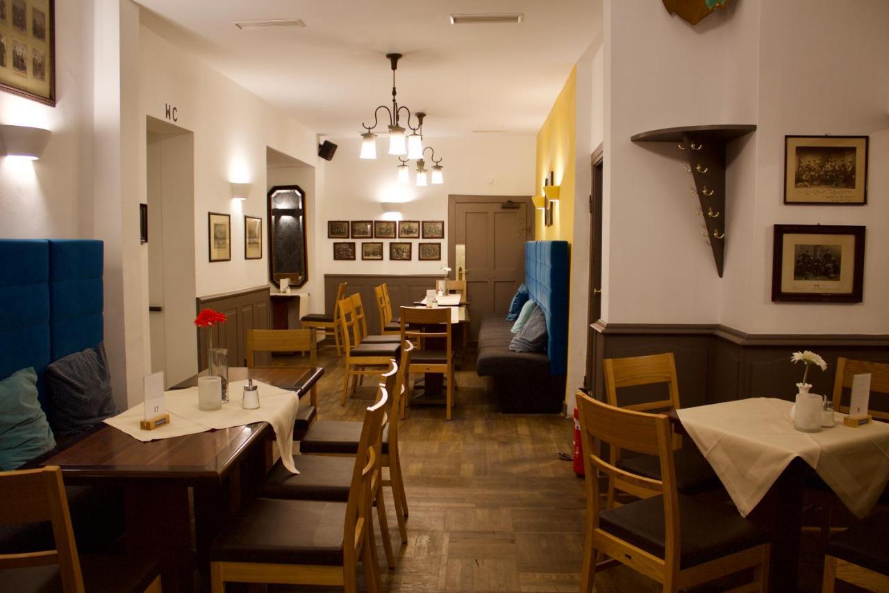 היידלברג Cafe & Hotel Knoesel מראה חיצוני תמונה