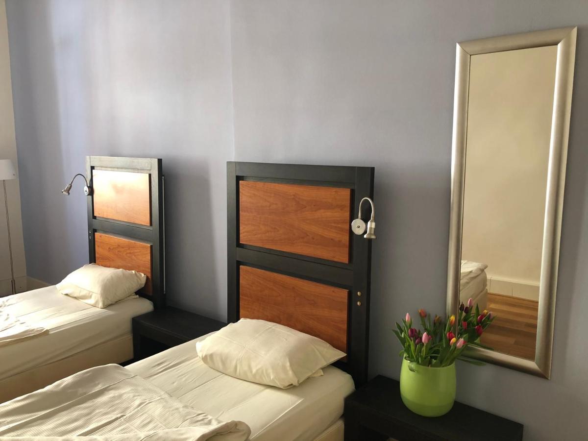 היידלברג Cafe & Hotel Knoesel מראה חיצוני תמונה